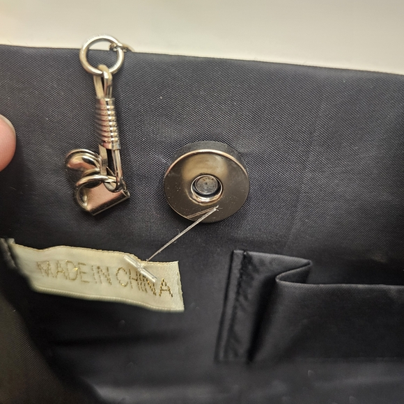 Elegant Black Evening Clutch with Silver Chain - Picture 6 of 9